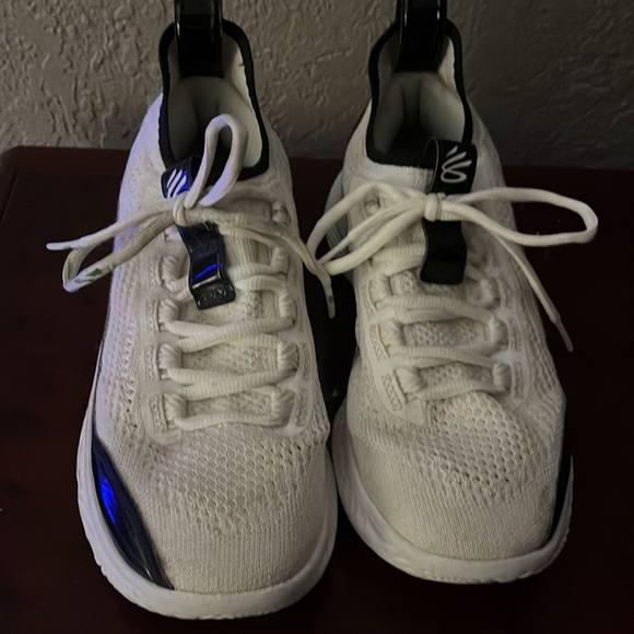 Curry flow 8 - Picture 3 of 4